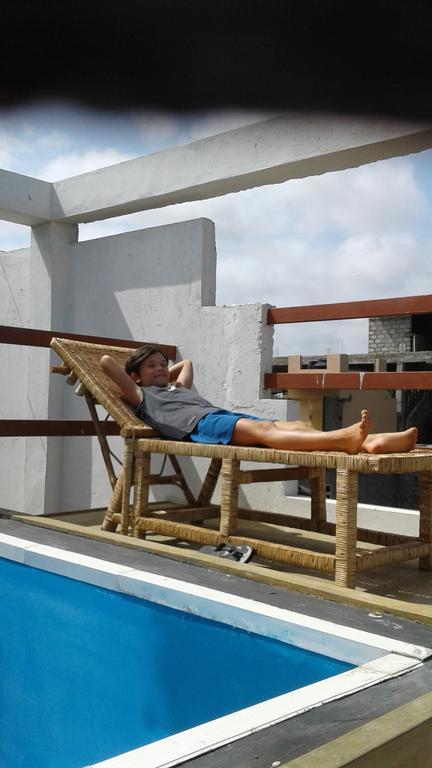 Petit Guest House Negombo Esterno foto